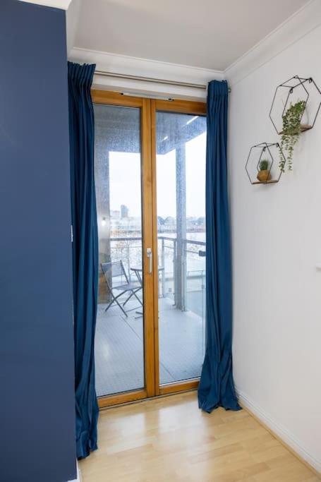 Morden London Apartment, By The Sea With Free Parking Exterior photo